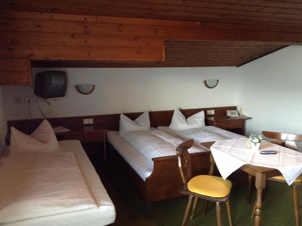 Hotel St. Hubertushof Zell am See Habitación foto